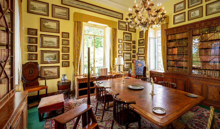 Villa del Balbianello interior. Source: Wikimedia